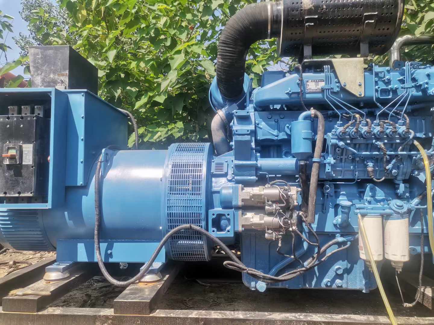 若羌详细说明降低 800kW 柴油发电机输出电流波动的方法