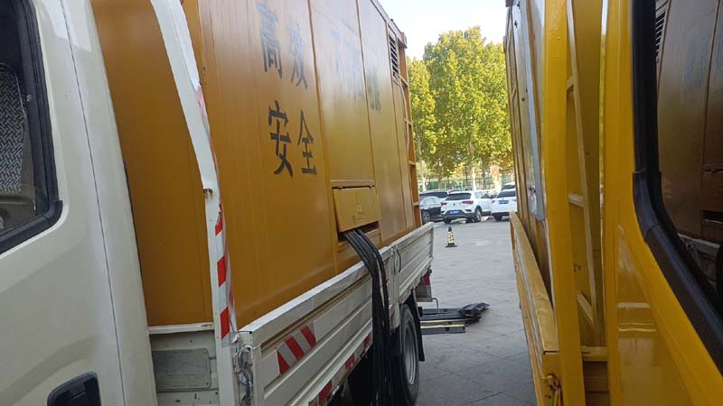 若羌如何判断柴油发电机组和UPS电源的切换时间是否符合要求？